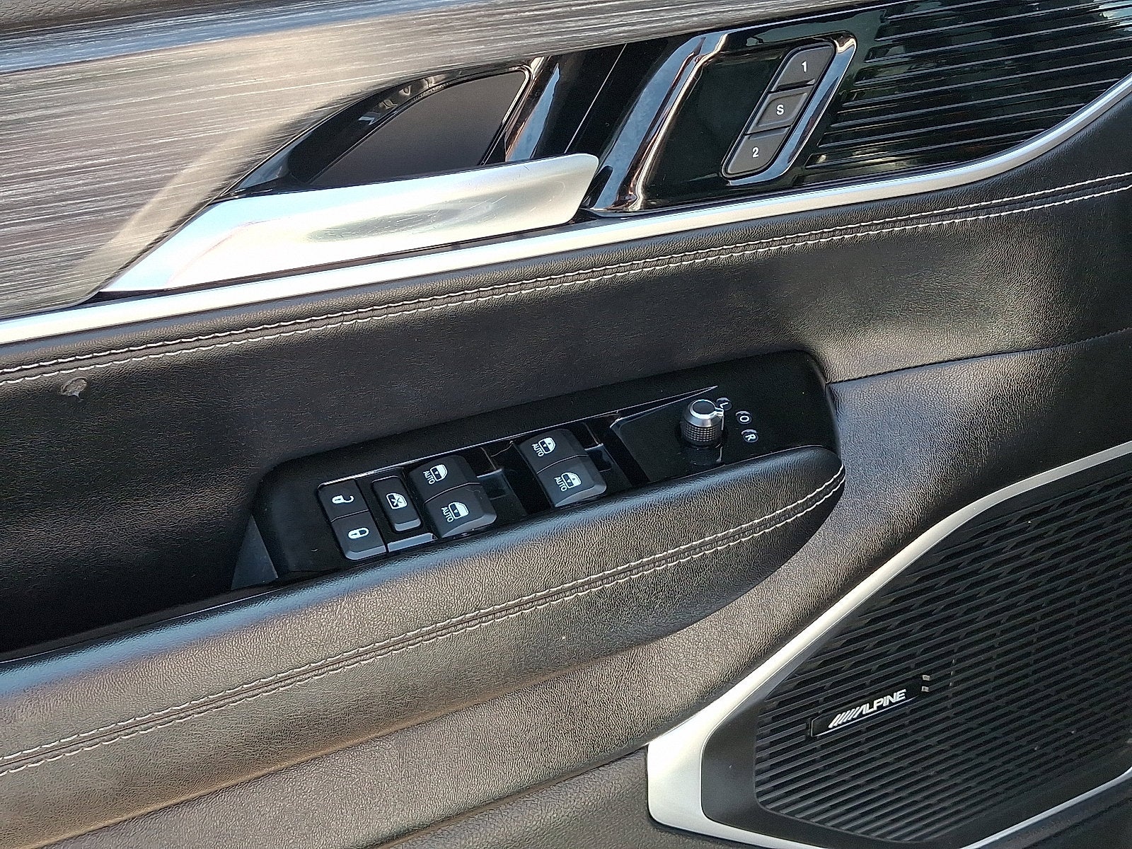 2023 Jeep Wagoneer Series III
