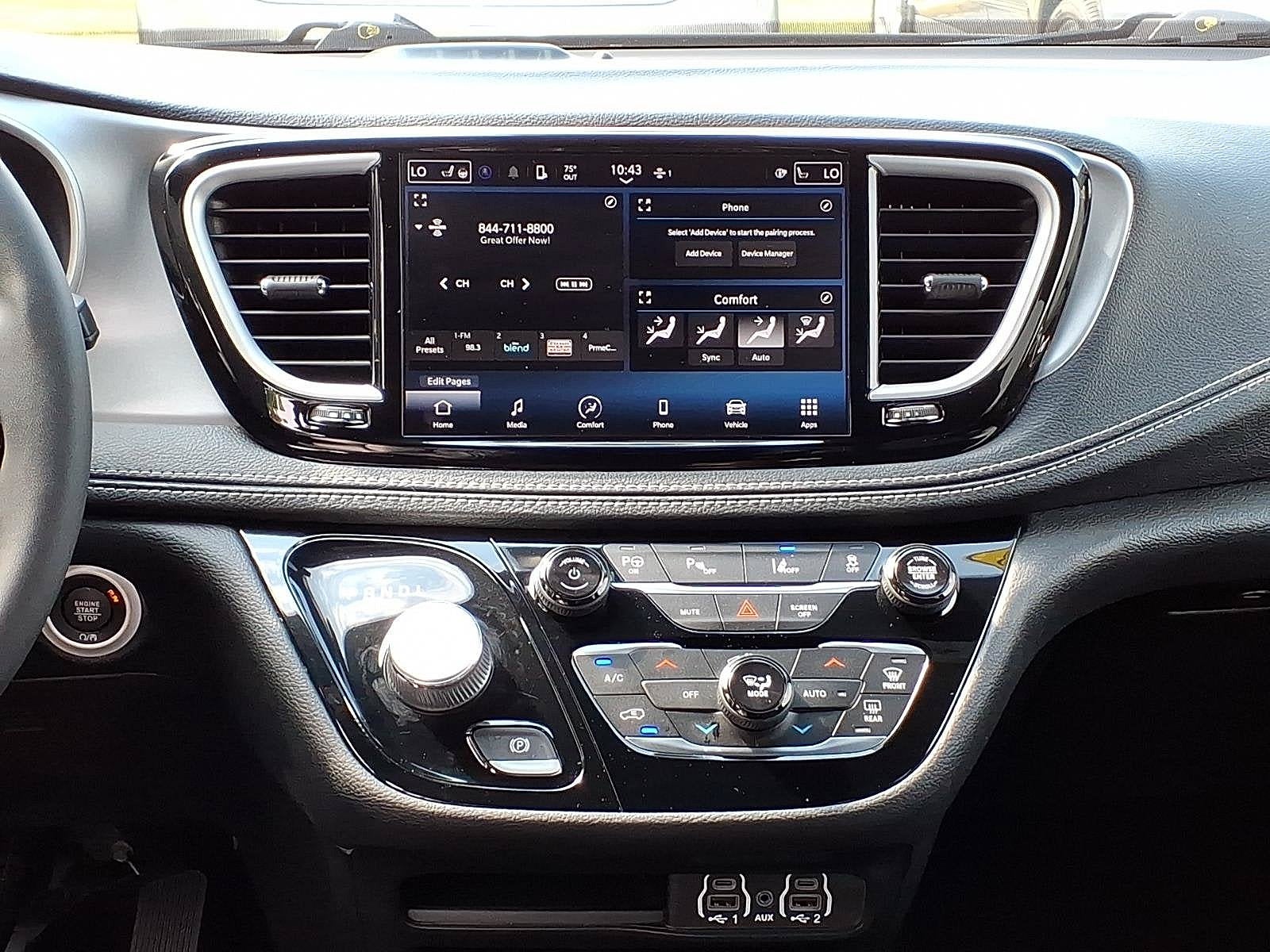 2023 Chrysler Pacifica Hybrid Touring L