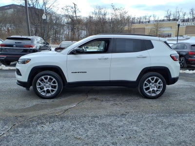 2022 Jeep Compass Latitude Lux