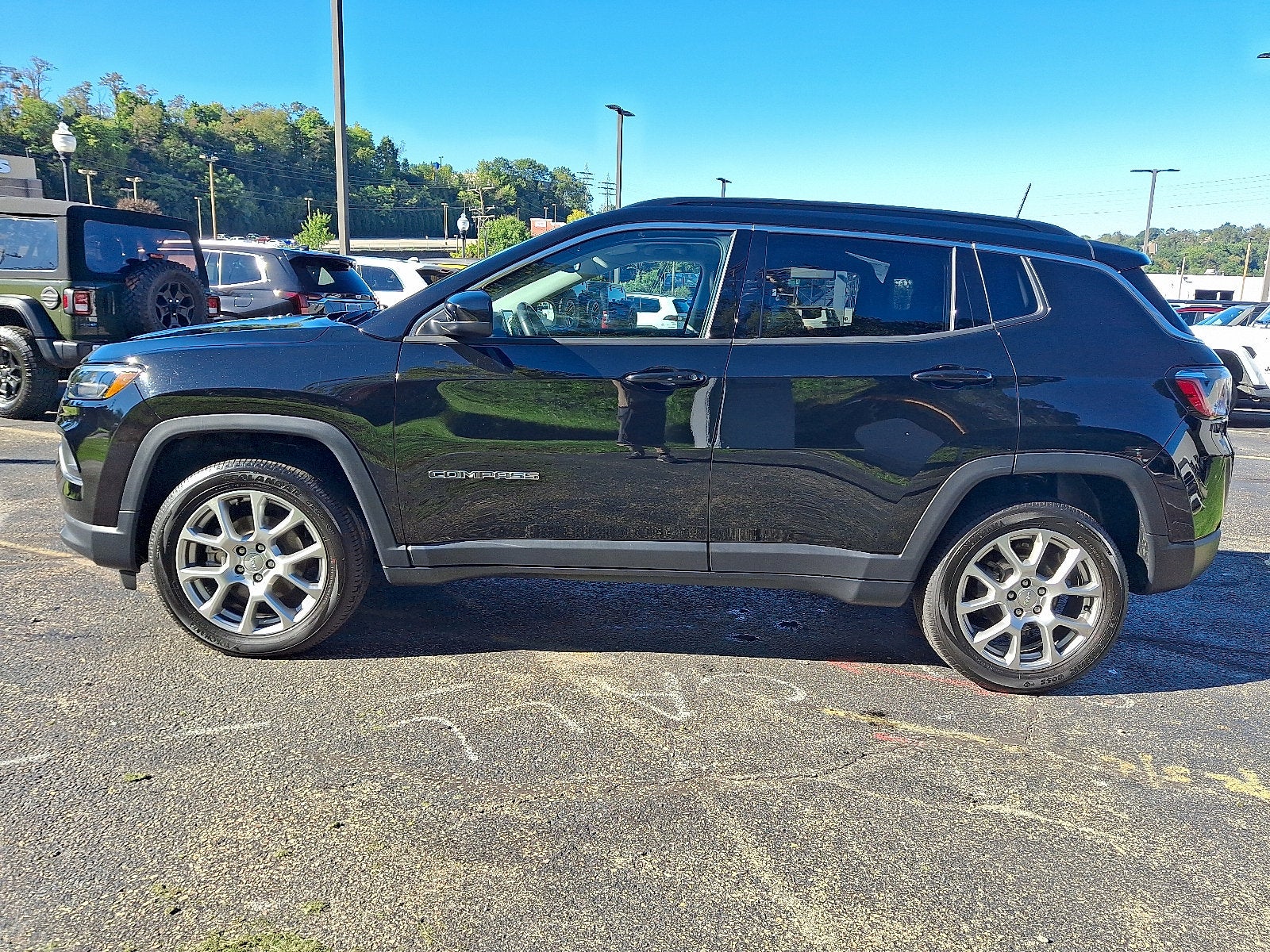 2022 Jeep Compass Latitude Lux