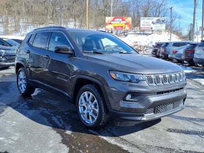 2023 Jeep Compass Latitude Lux
