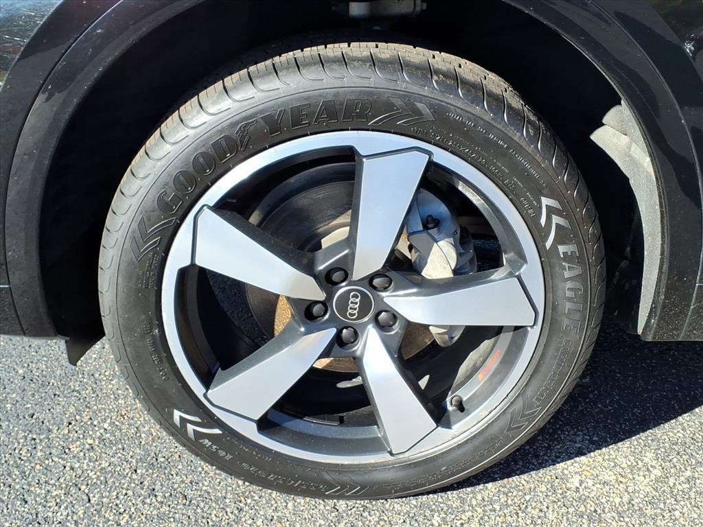 2022 Audi Q5 S line Premium Plus